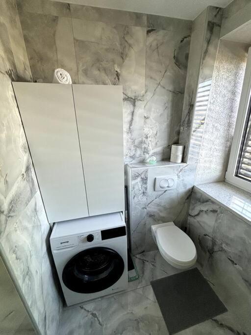 Moste 3-free Parking&pool, Ev Station *